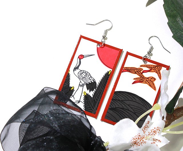 Blooming flowers of popularity, an exploration of the pop culture of Hanafuda earrings插图