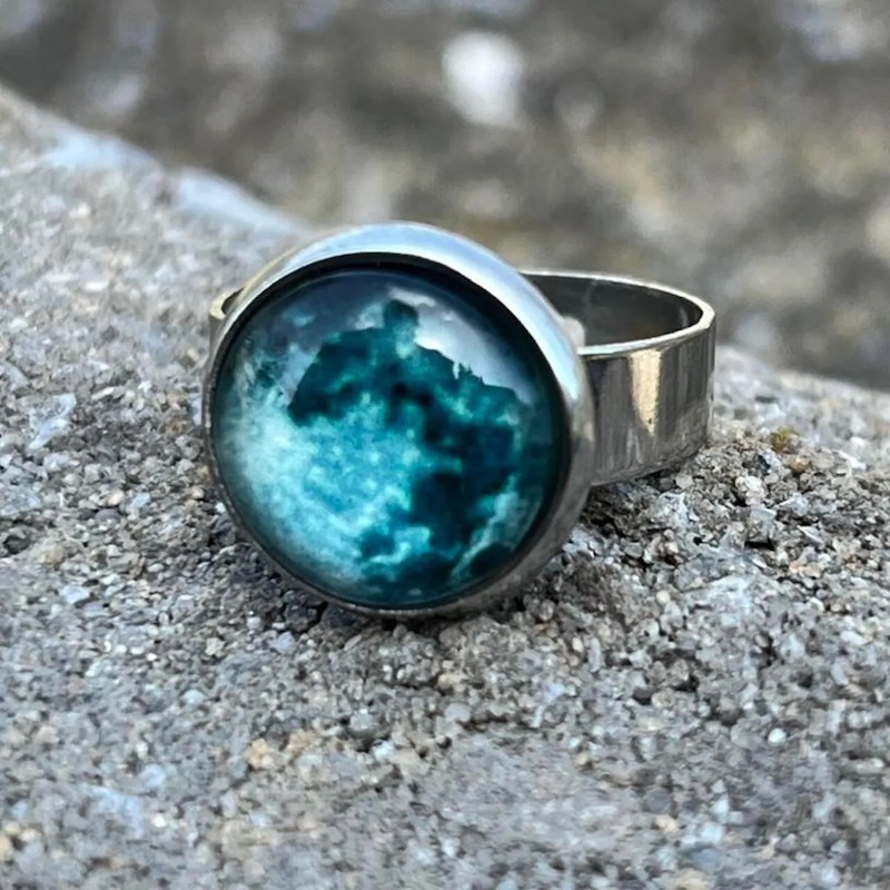 Dark moon ring