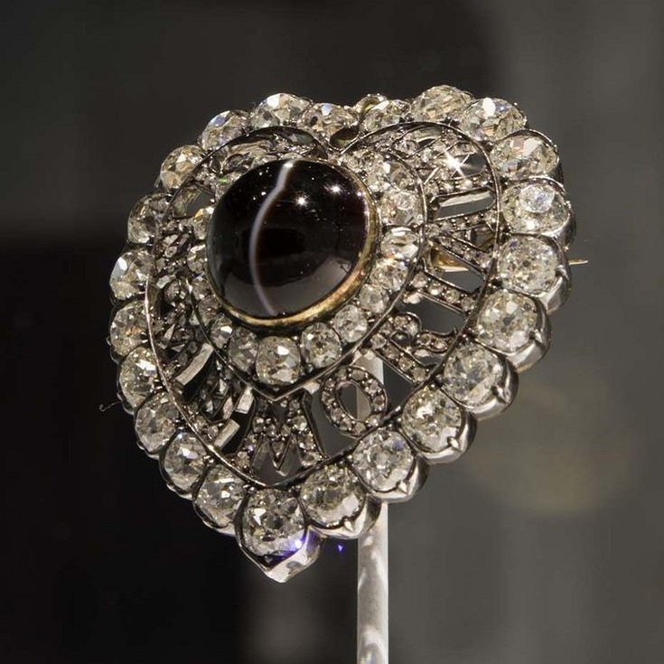 mourning brooch