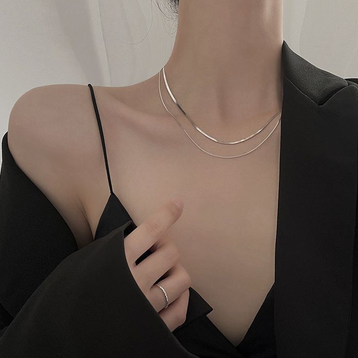 minimalist jewelry